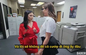 Cô con gái non nớt phải chịu đựng trước bố dượng vì muốn má hạnh phúc