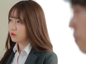 đau bím rỉ từng giọt sữa chua của bạn trai
